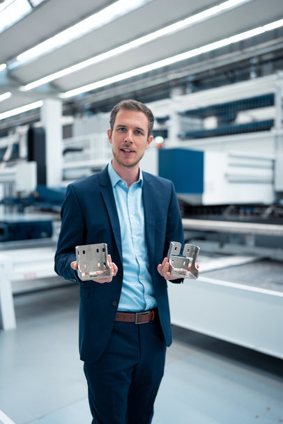Digitale Unterstützung für die Kon- struktion von Blechbauteilen